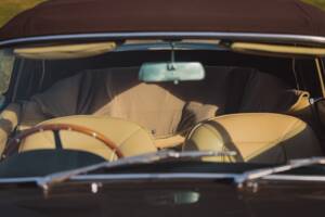 Image 52/99 of Aston Martin DB 6 Volante (1968)