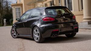 Image 22/60 of Alfa Romeo 147 3.2 GTA (2003)