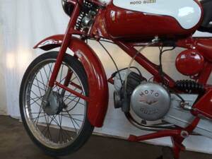 Image 41/44 of Moto Guzzi Cardellino 75 (1957)