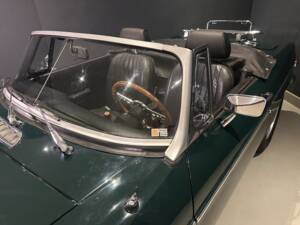 Afbeelding 19/54 van MG MGB (1973)