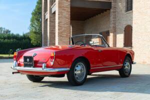 Immagine 11/50 di Alfa Romeo Giulia 1600 Spider (1964)