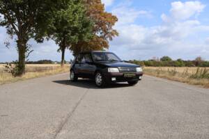 Obraz 36/56 pojazdu Peugeot 205 GTi 1.9 (1991)