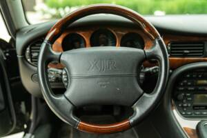 Bild 35/50 von Jaguar XJR 4.0 (2000)