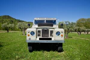 Image 6/14 of Land Rover 109 (1971)