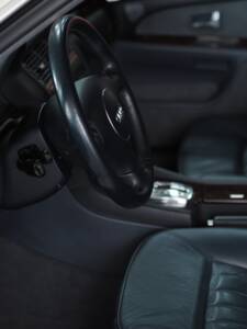 Bild 38/55 von Audi A8 3.7 quattro (2000)