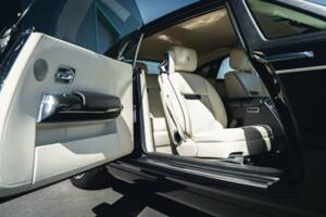 Image 11/15 of Rolls-Royce Phantom Coupé (2011)