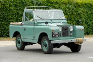 Image 8/50 of Land Rover 88 (1962)
