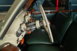 Image 43/50 of FIAT 1100 Ghia (1947)