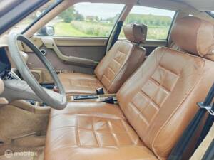 Image 35/45 de Citroën CX 2000 Pallas (1987)