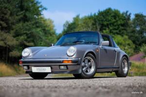 Image 4/44 de Porsche 911 Carrera 3.2 &quot;#250.000 911&quot; (1988)