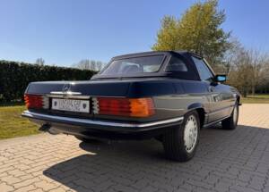 Afbeelding 16/59 van Mercedes-Benz 560 SL (1986)