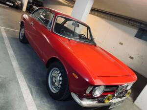Afbeelding 23/53 van Alfa Romeo Giulia 1600 Sprint GT Veloce (1967)