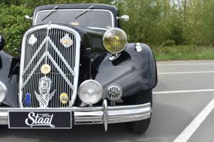 Image 24/57 de Citroën Traction Avant 15/6 (1950)