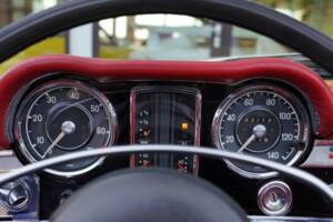 Image 35/50 of Mercedes-Benz 280 SL (1969)