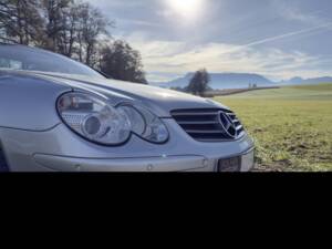 Image 82/89 of Mercedes-Benz SL 500 (2002)