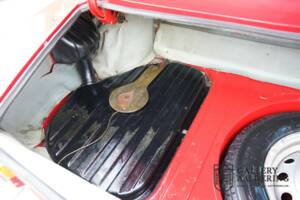 Image 23/50 of Alfa Romeo Giulia GT 1300 Junior (1975)
