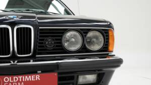 Image 14/15 of BMW 633 CSi (1978)