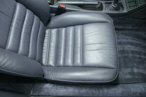 Immagine 27/50 di Porsche 911 Carrera 4 (1993)