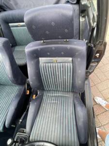 Afbeelding 35/75 van Volkswagen Golf I Cabrio 1.8 (1991)