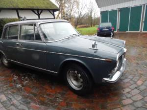 Image 7/19 of Alfa Romeo 2600 Berlina (1963)