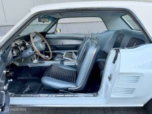 Image 11/36 of Ford Mustang Custom (1967)