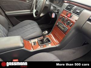 Imagen 15/15 de Mercedes-Benz E 220 Diesel (1997)