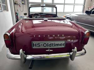 Image 2/26 of Triumph TR 4 (1965)