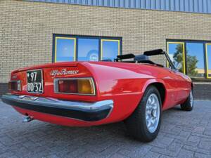 Afbeelding 6/8 van Alfa Romeo 2000 Spider Veloce (1974)