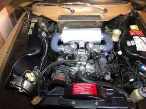 Image 15/31 of Rover 3500 S (1972)