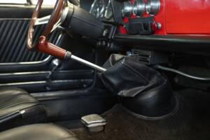 Image 41/50 of Alfa Romeo 1600 Spider (1972)