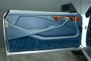 Bild 9/50 von Mercedes-Benz 560 SEC (1988)
