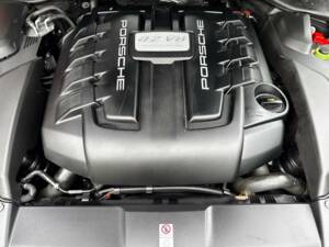 Bild 19/20 von Porsche Cayenne S Diesel (2014)