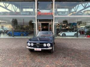 Image 1/27 of Alfa Romeo 1750 GT Veloce (1969)