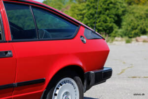 Imagen 25/36 de Alfa Romeo GTV 6 2.5 (1986)