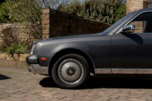 Bild 13/50 von Toyota Century (2003)