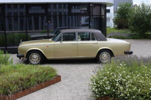 Image 14/37 de Rolls-Royce Silver Shadow II (1978)