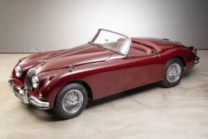 Afbeelding 2/34 van Jaguar XK 150 3.4 S OTS (1958)