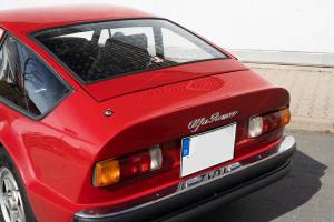 Image 24/43 of Alfa Romeo Junior Zagato GT 1300 (1972)