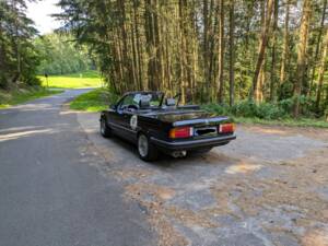 Bild 2/9 von BMW 325i (1990)