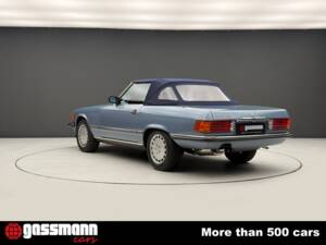Bild 7/15 von Mercedes-Benz 560 SL (1988)
