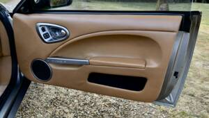 Image 37/50 de Aston Martin V12 Vanquish (2001)