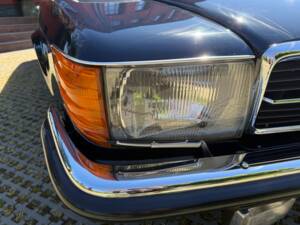 Image 10/38 de Mercedes-Benz 280 SL (1982)