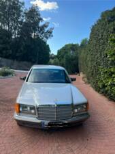 Imagen 2/4 de Mercedes-Benz 280 SE (1984)