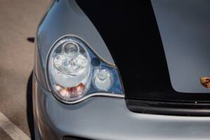 Bild 10/50 von Porsche 911 GT2 (2002)