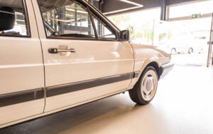Image 32/132 of Volkswagen Santana 1.8 (1985)