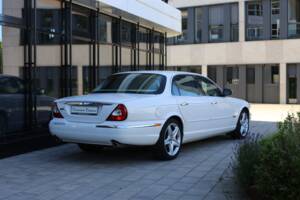 Imagen 22/77 de Jaguar XJ 8 4.2 (2005)