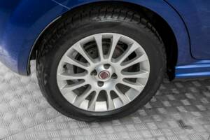 Bild 32/50 von FIAT Grande Punto 1.4 (2009)