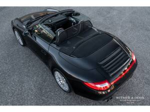 Image 17/37 of Porsche 911 Carrera 4S (2009)