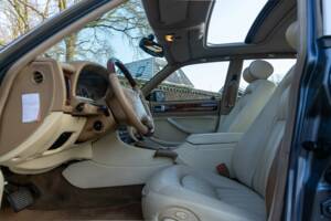 Image 26/50 of Jaguar XJ 6 4.0 Sovereign (1995)