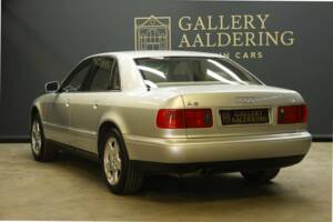 Immagine 43/50 di Audi A8 4.2 quattro (1995)